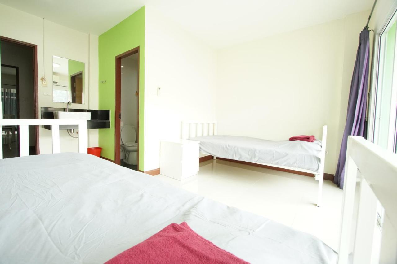 Bedbox Guesthouse And Hostel Patong Екстериор снимка