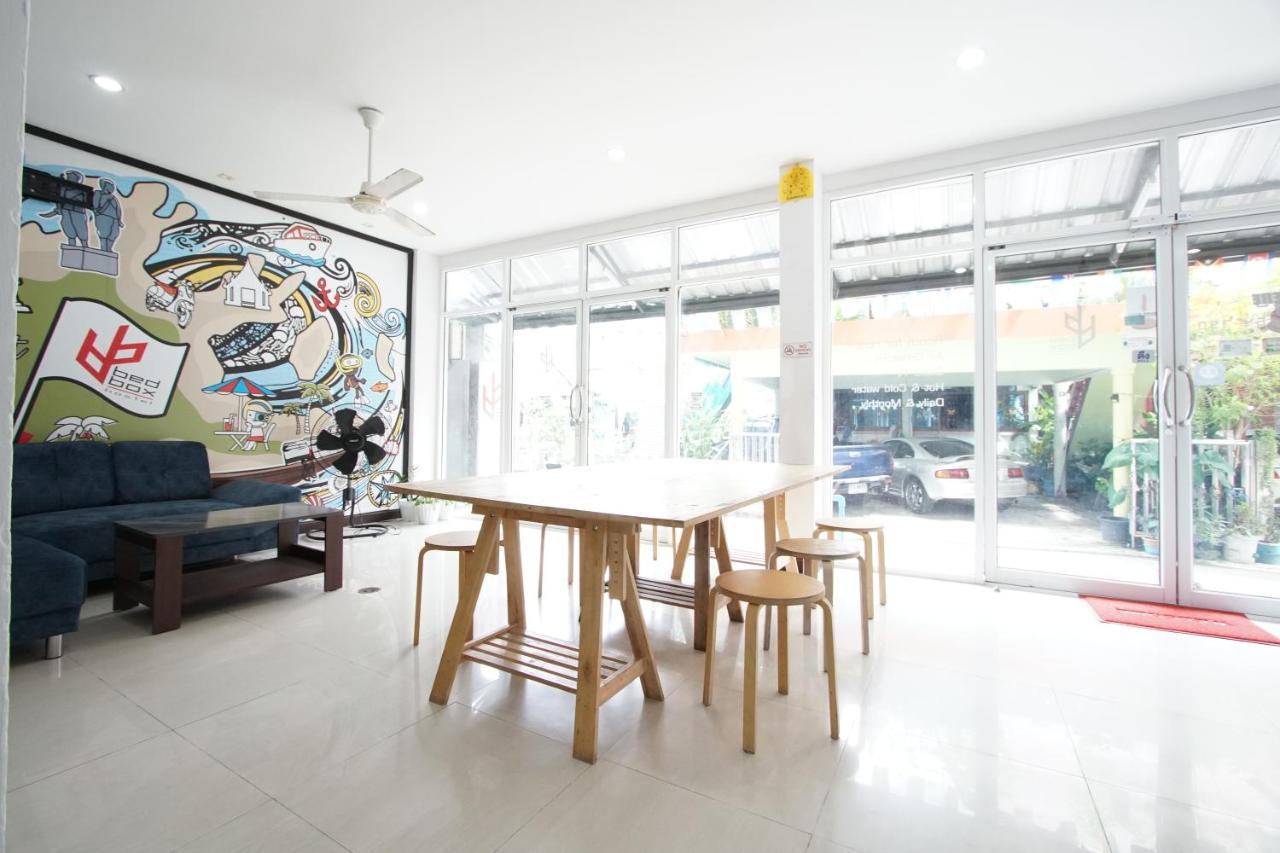 Bedbox Guesthouse And Hostel Patong Екстериор снимка