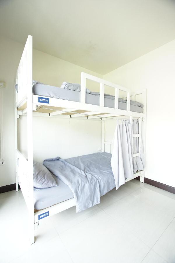 Bedbox Guesthouse And Hostel Patong Екстериор снимка