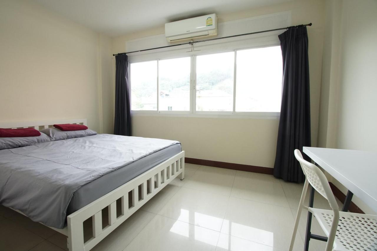 Bedbox Guesthouse And Hostel Patong Екстериор снимка